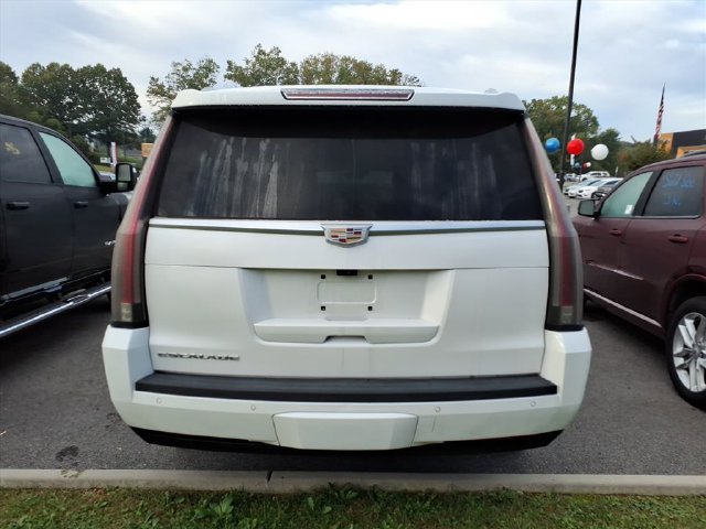 Used 2020 Cadillac Escalade ESV Premium Luxury AWD/4WD image 7
