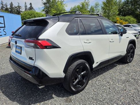 Used 2021 Toyota RAV4 XSE AWD/4WD image 3