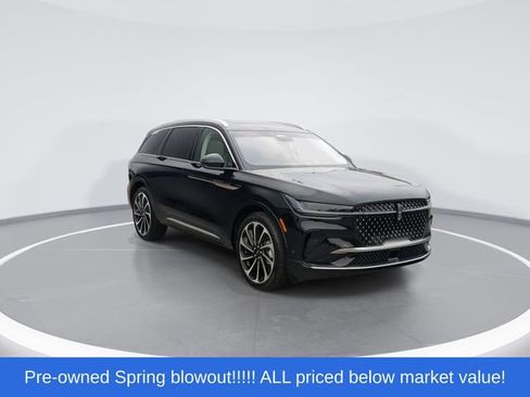 Used 2024 Lincoln Nautilus Black Label AWD/4WD image 2
