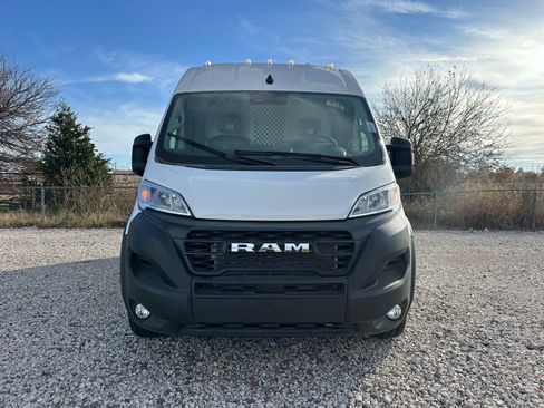 Used 2024 RAM ProMaster 3500 w/ Convenience Group image 2