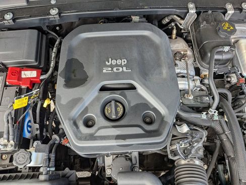 Used 2022 Jeep Wrangler Unlimited Sport AWD/4WD image 13