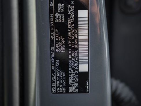 Used 2023 Volvo XC40 B5 Plus w/ Protection Package Premier AWD/4WD image 42