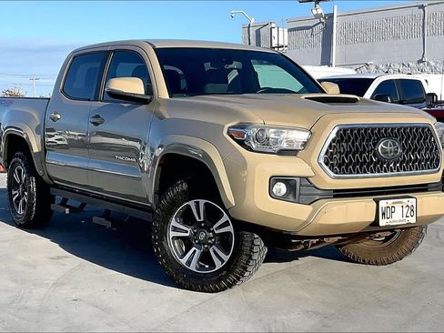 Used 2019 Toyota Tacoma TRD Sport AWD/4WD image 21