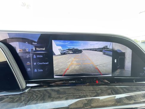 Used 2024 Cadillac Escalade ESV Premium Luxury AWD/4WD image 14