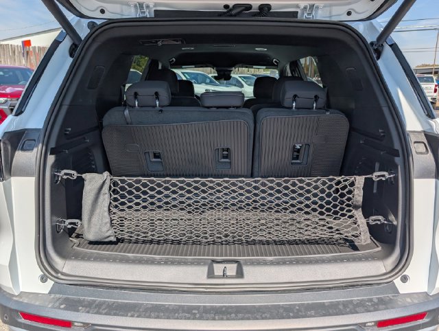 New 2027 Chevrolet Traverse LT w/ Driver Confidence Package FWD image 30
