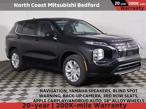 New 2026 Mitsubishi Outlander ES image 1