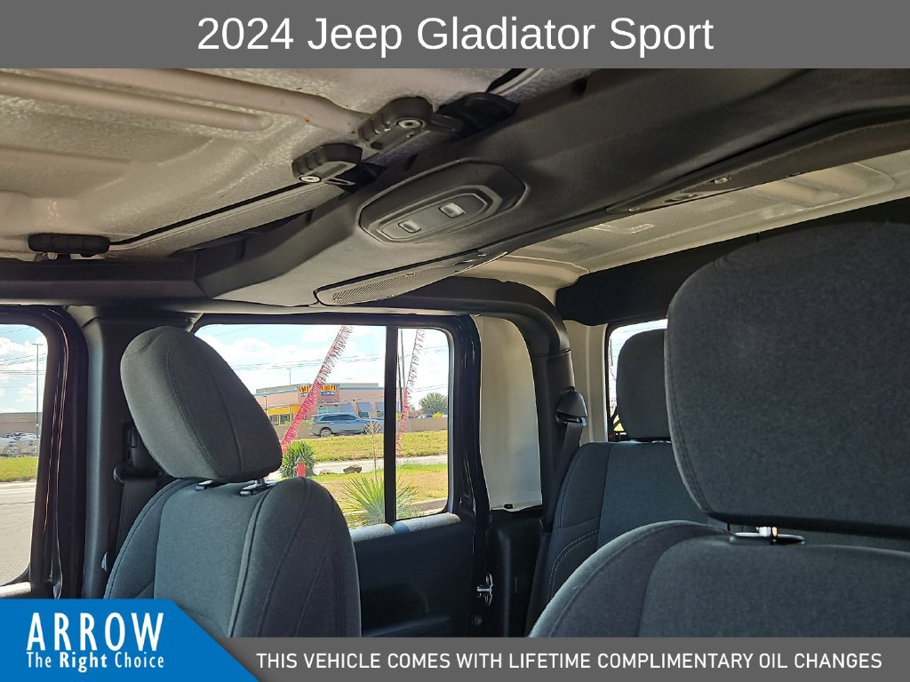 Used 2024 Jeep Gladiator Sport AWD/4WD image 22