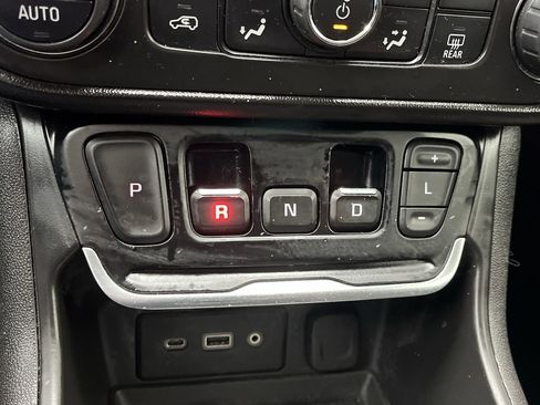 Used 2018 GMC Terrain SLE w/ Driver Convenience Package image 23