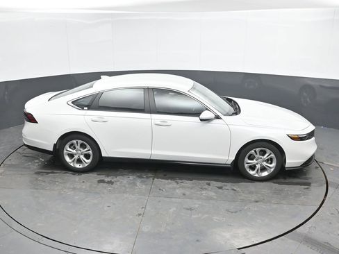 Used 2024 Honda Accord LX image 32
