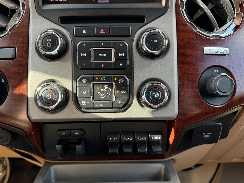 Used 2013 Ford F250 King Ranch w/ King Ranch w/Chrome Pkg AWD/4WD image 23