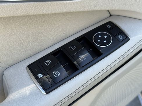 Used 2014 Mercedes-Benz E 350 Sedan image 13