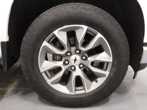 Used 2019 Chevrolet Silverado 1500 LT w/ All-Star Edition AWD/4WD image 26