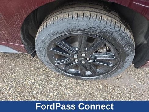 Used 2024 Ford Edge ST-Line image 19