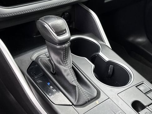 Used 2023 Toyota Highlander XLE image 36