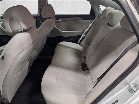 Used 2016 Hyundai Sonata SE image 17