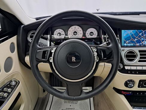 Used 2011 Rolls-Royce Ghost image 10