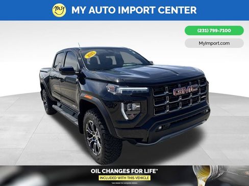 Used 2025 GMC Canyon AT4 w/ AT4 Premium Package AWD/4WD image 1
