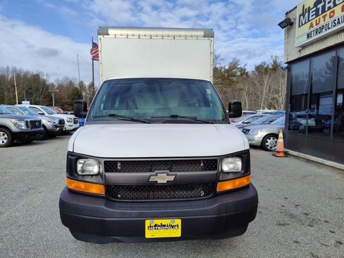 Used 2017 Chevrolet Express 3500 image 3
