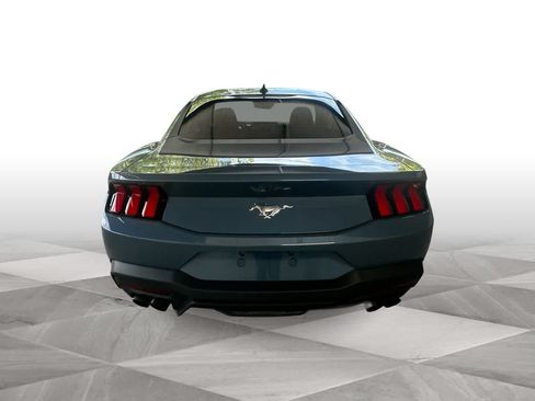 Used 2025 Ford Mustang Coupe RWD image 7