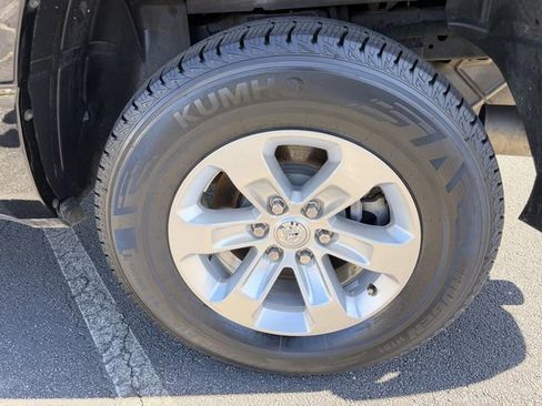 Used 2024 RAM 1500 Laramie image 39