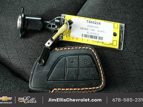 Used 2024 GMC Sierra 1500 Pro w/ Pro Value Package image 32