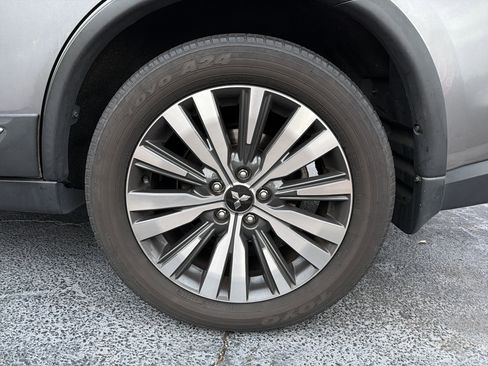 Used 2020 Mitsubishi Outlander SEL image 15