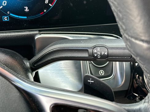 Used 2023 Mercedes-Benz GLB 250 4MATIC image 37