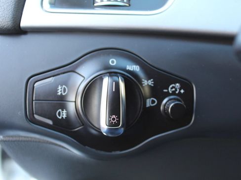 Used 2014 Audi A4 2.0T Premium Plus FWD image 30