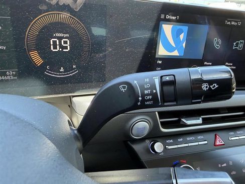 Used 2025 Hyundai Sonata SEL FWD image 17