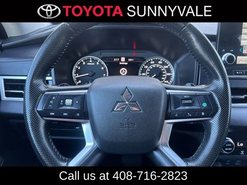 Used 2024 Mitsubishi Outlander SE image 27