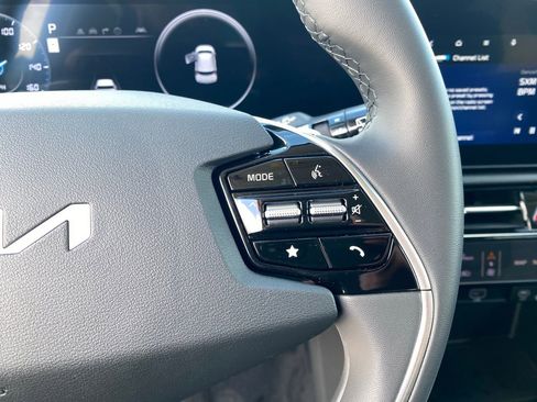 New 2026 Kia Niro Wind FWD image 16