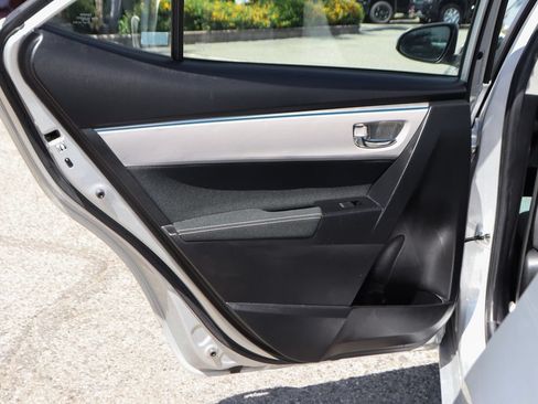 Used 2016 Toyota Corolla LE FWD image 31