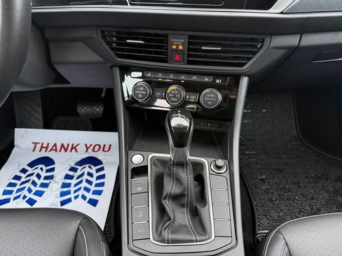 Used 2022 Volkswagen Jetta SE image 11
