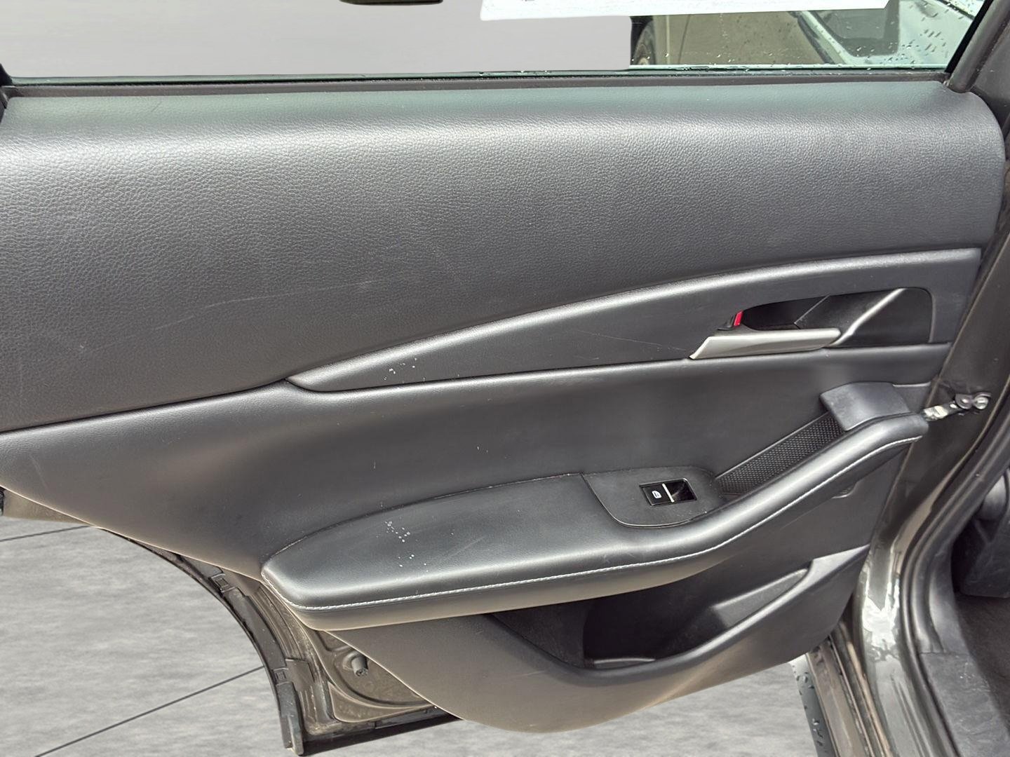 Used 2021 MAZDA CX-30 FWD 2.5 S w/ Select Package image 18