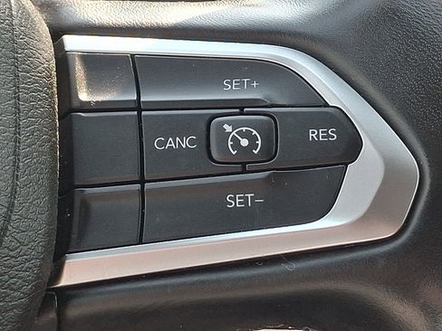 Used 2022 Jeep Compass Latitude AWD/4WD image 22
