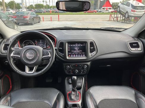 Used 2019 Jeep Compass Trailhawk AWD/4WD image 8