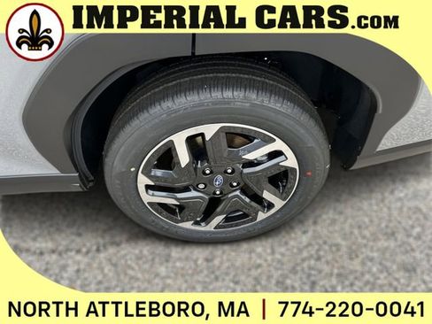 New 2025 Subaru Forester Premium image 24