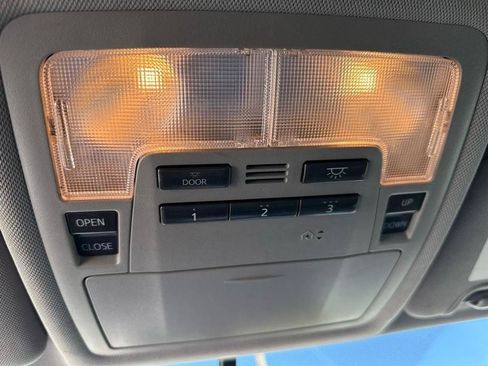 Used 2015 Toyota Highlander XLE FWD image 31