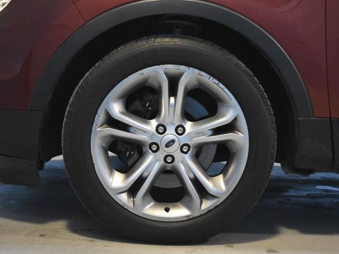 Used 2014 Ford Explorer XLT w/ Equipment Group 202A image 19