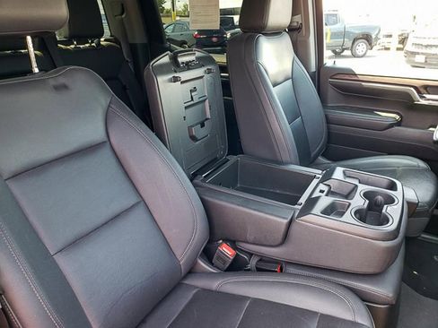 Used 2024 GMC Sierra 1500 SLT image 30