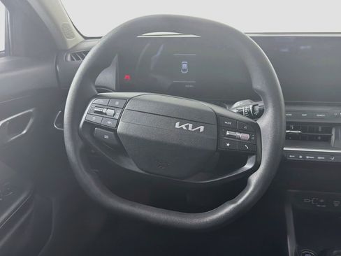 Used 2025 Kia K4 FWD image 18