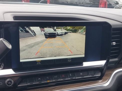 Used 2025 Chevrolet Silverado 1500 LT image 25