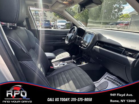 Used 2020 Mitsubishi Outlander SE AWD/4WD image 27