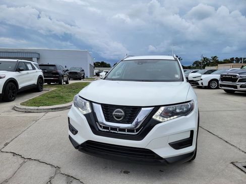 Used 2020 Nissan Rogue SV FWD image 7