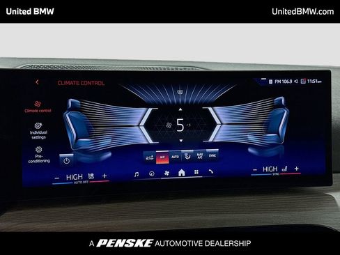 Used 2025 BMW i4 eDrive40 image 11