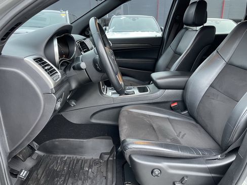 Used 2021 Jeep Grand Cherokee Laredo X image 14