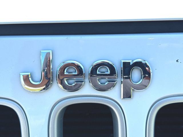Used 2016 Jeep Wrangler Unlimited Sahara w/ Max Tow Package AWD/4WD image 28