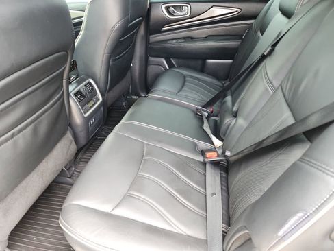 Used 2019 INFINITI QX60 Luxe w/ Essential Package FWD image 29