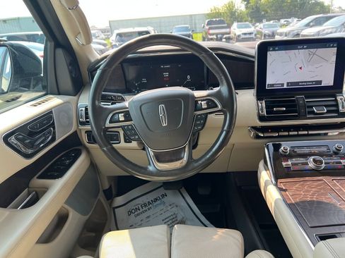 Used 2020 Lincoln Navigator L Reserve w/ Luxury Package AWD/4WD image 16