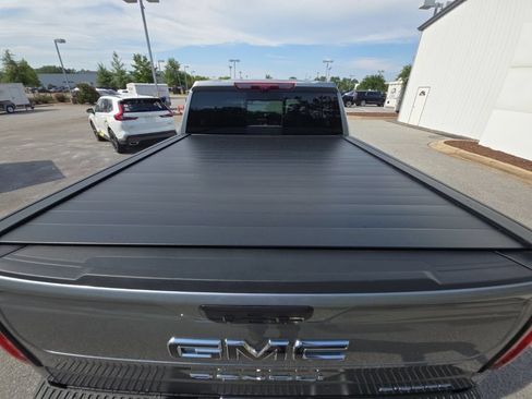 Used 2026 GMC Sierra 1500 Denali Ultimate AWD/4WD image 8